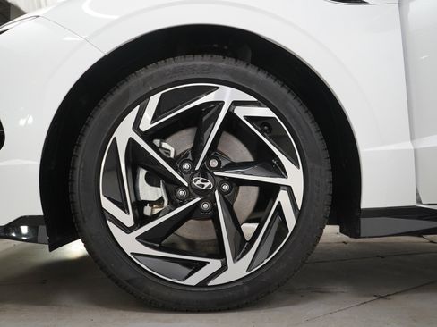 Certified 2025 Hyundai Sonata SEL FWD image 28