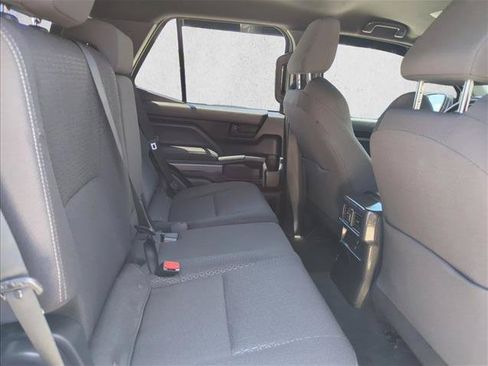 Used 2025 Toyota 4Runner SR5 AWD/4WD image 18