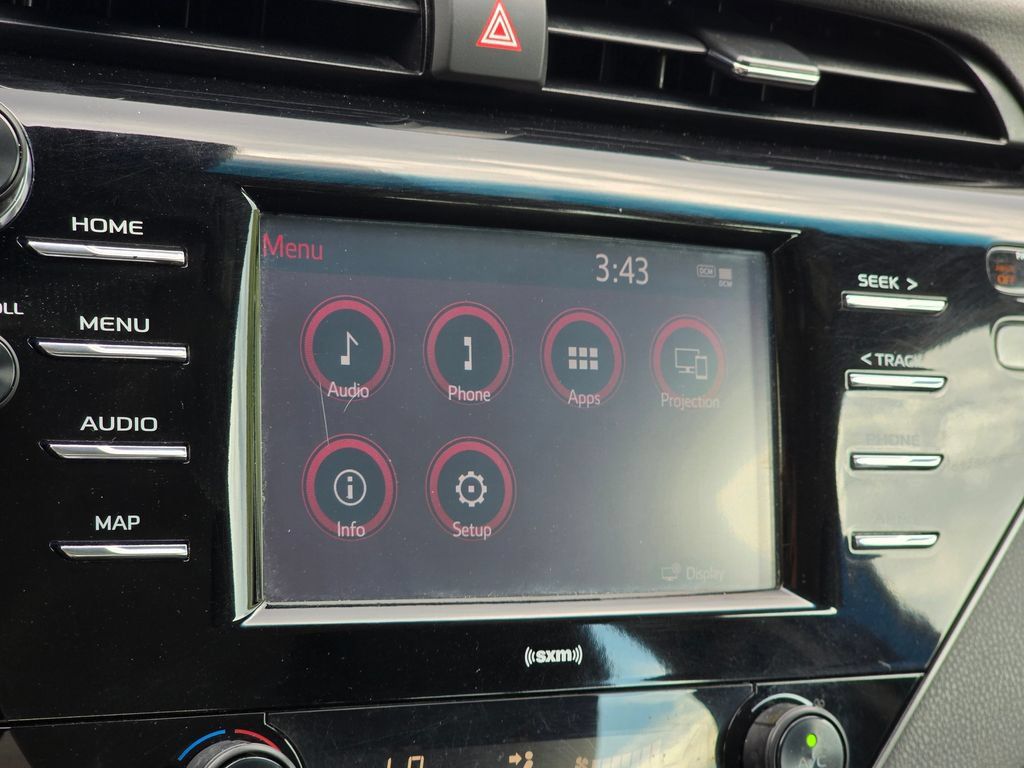 Used 2020 Toyota Camry SE FWD image 40