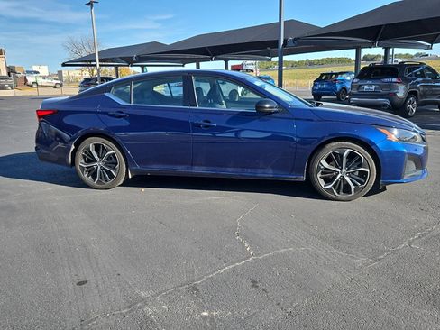 Used 2024 Nissan Altima 2.5 SR image 5