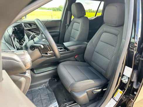 Used 2026 Chevrolet Equinox LT FWD image 11