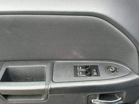 Used 2010 Dodge Challenger R/T image 12