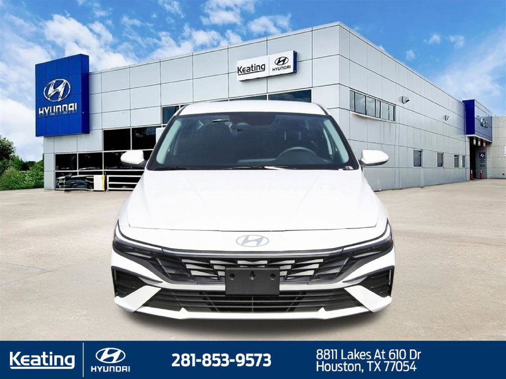 Certified 2026 Hyundai Elantra Hybrid FWD image 2