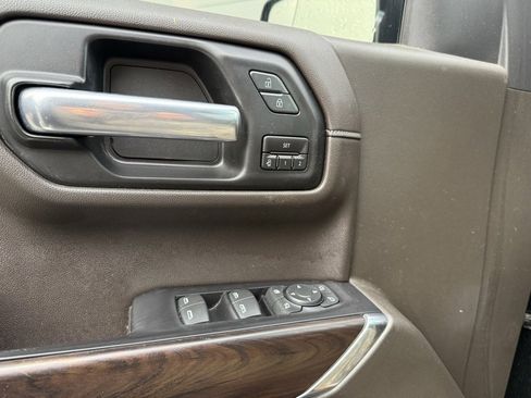 Used 2020 GMC Sierra 1500 SLT image 12