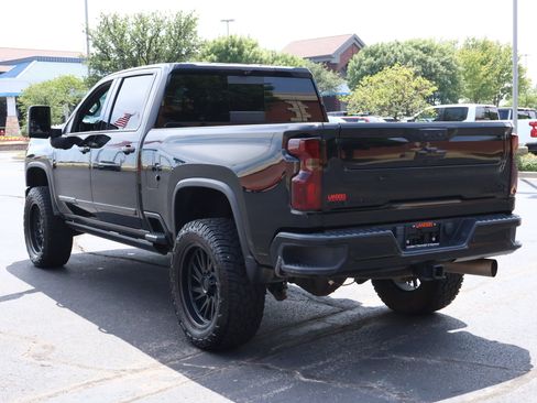 Used 2024 Chevrolet Silverado 2500 High Country w/ Midnight Edition AWD/4WD image 5
