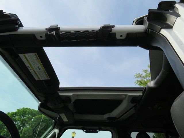 New 2023 Jeep Wrangler Unlimited Rubicon 4xe w/ Steel Bumper Group AWD/4WD image 14