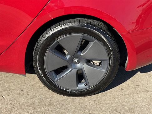 Used 2023 Tesla Model 3 Standard Range image 8
