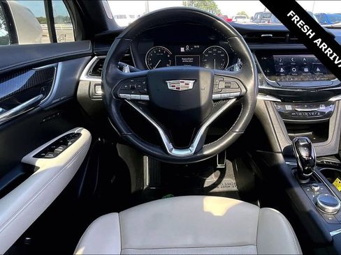 Used 2023 Cadillac XT6 Sport AWD/4WD image 10