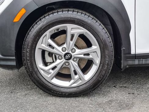 Certified 2022 Hyundai Kona SEL AWD/4WD image 10