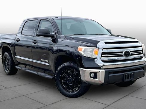 Used 2016 Toyota Tundra SR5 w/ SR5 Upgrade Package AWD/4WD image 3