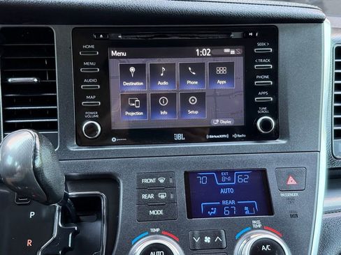 Used 2019 Toyota Sienna SE w/ SE Preferred Package image 35