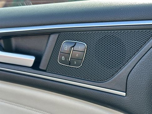 Used 2016 Ford Edge Titanium w/ Technology Package image 30