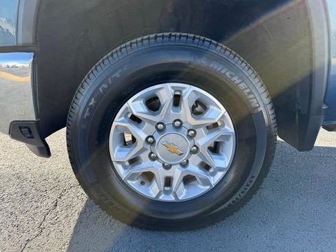 Used 2025 Chevrolet Silverado 3500 LTZ image 13