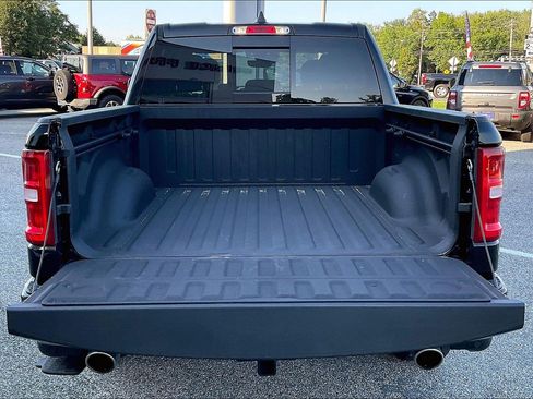 Used 2025 RAM 1500 Big Horn AWD/4WD image 32