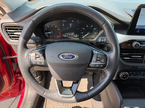 Used 2021 Ford Escape SE w/ Cold Weather Package AWD/4WD image 13