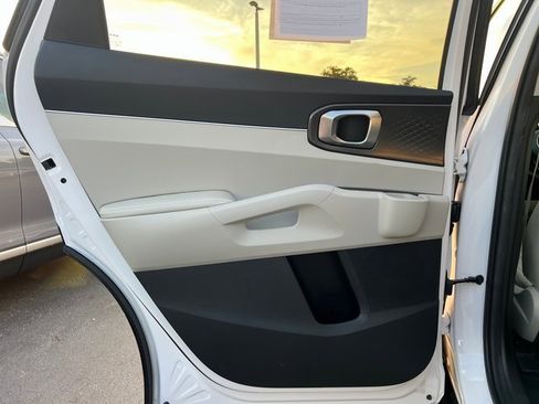 Certified 2022 Kia Sorento S image 27