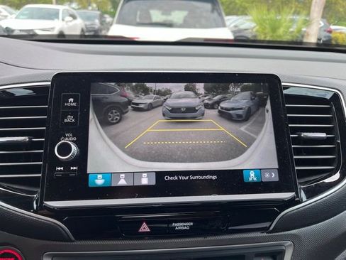 Used 2025 Honda Ridgeline Sport image 8