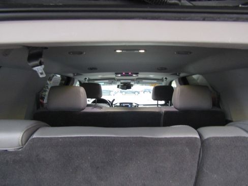 Used 2019 Chevrolet Tahoe LT image 14