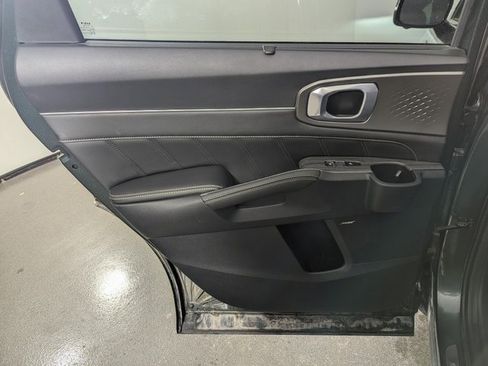 Used 2023 Kia Sorento SX image 15