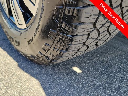 Used 2025 GMC Sierra 2500 Denali w/ Technology Package AWD/4WD image 34