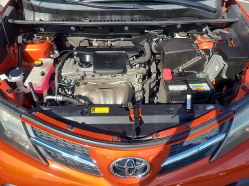 Used 2015 Toyota RAV4 LE AWD/4WD image 31