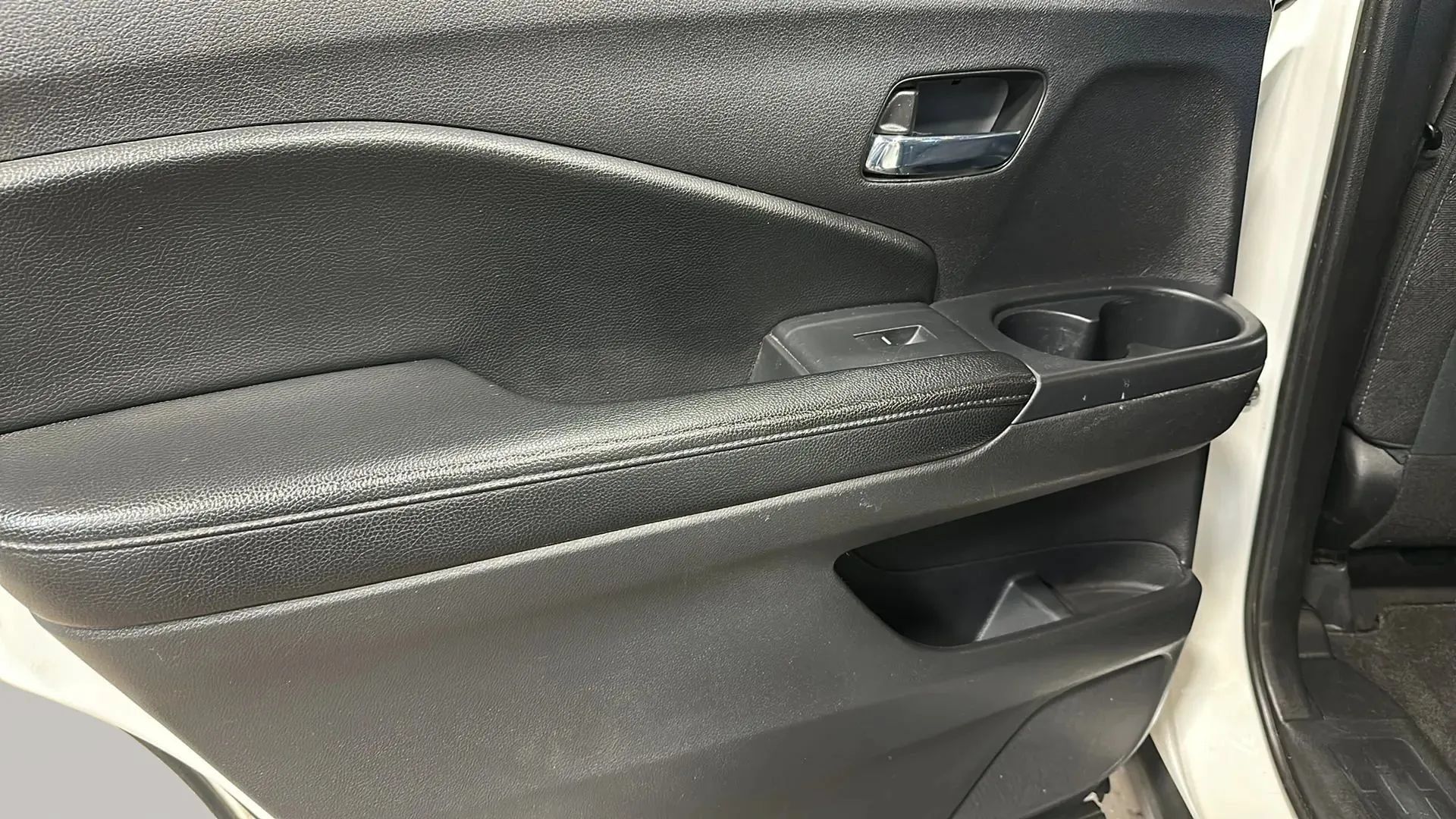 Used 2019 Honda Pilot LX image 12