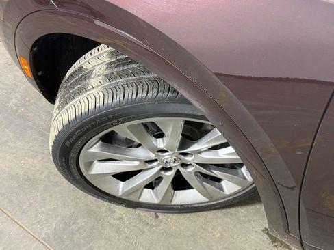 Used 2023 Buick Envision Avenir image 48