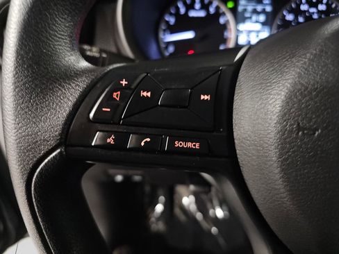 Used 2024 Nissan Kicks S image 11