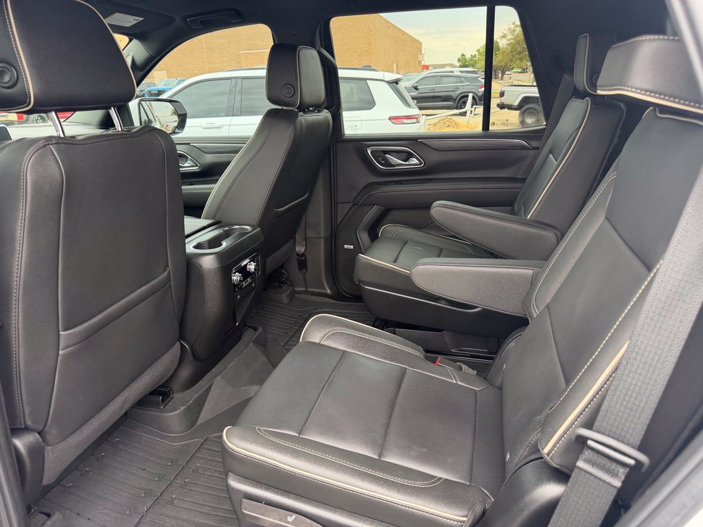Used 2024 GMC Yukon SLT w/ SLT Luxury Package AWD/4WD image 21