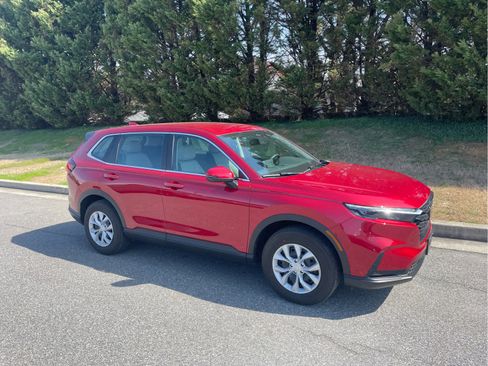 Used 2024 Honda CR-V LX image 7