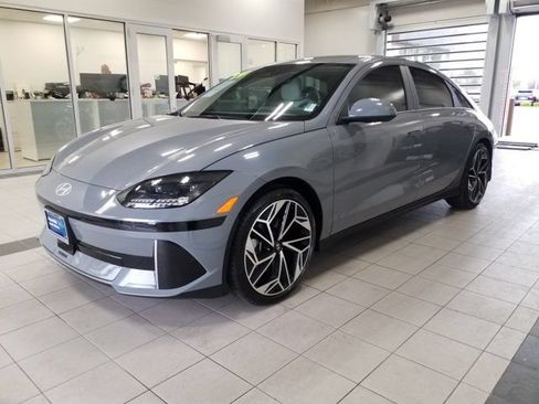 Certified 2024 Hyundai Ioniq 6 SEL RWD image 2