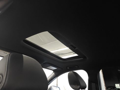 Certified 2026 Chevrolet Trax RS w/ Sunroof Package FWD image 16