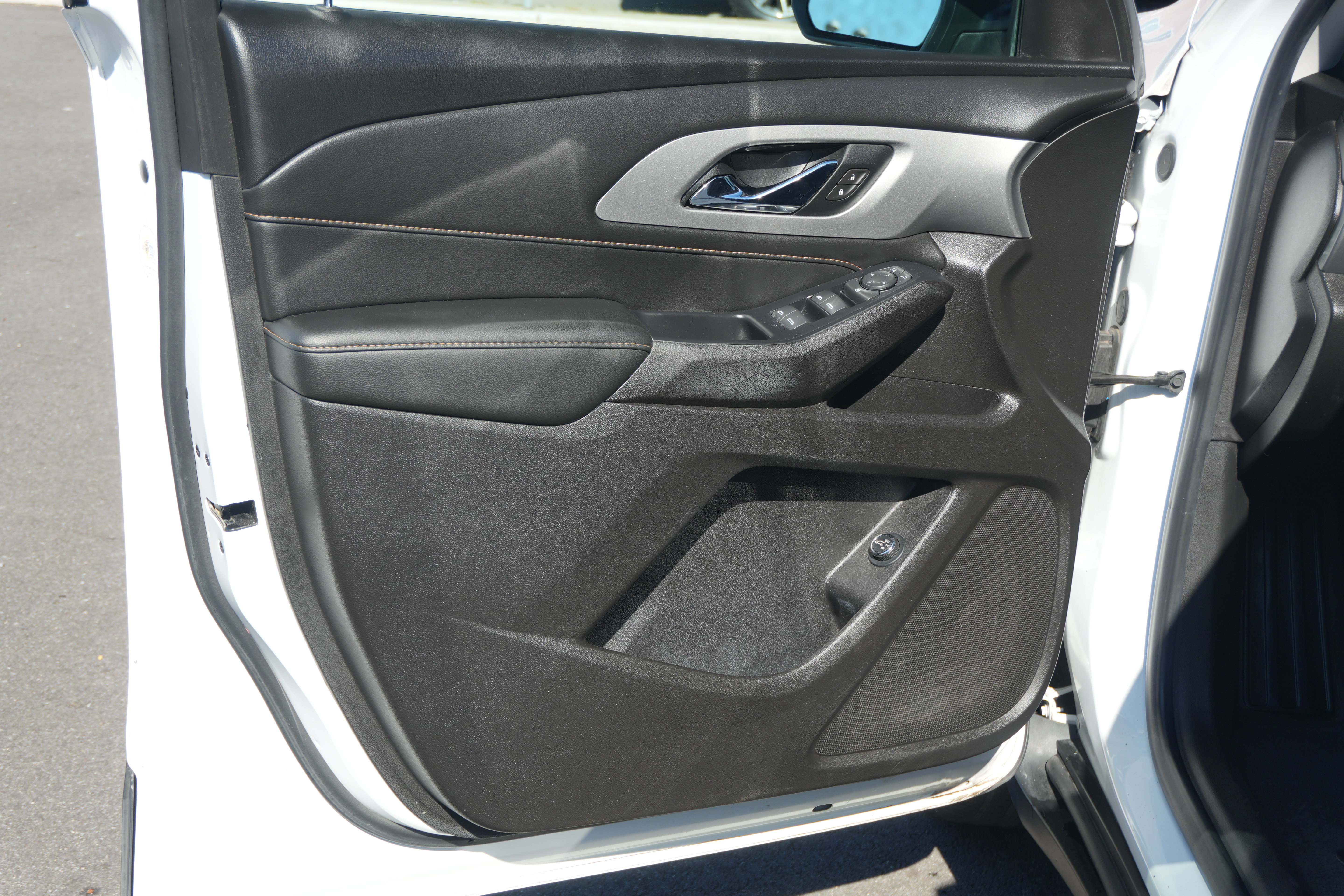 Used 2021 Chevrolet Traverse LT AWD/4WD image 18