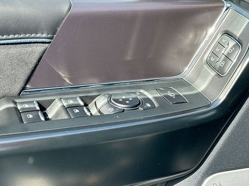 New 2026 Ford F250 Platinum w/ Tremor Off-Road Package image 16