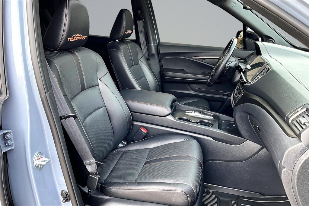 Used 2025 Honda Ridgeline TrailSport image 7
