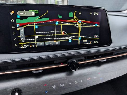 Used 2023 Nissan Ariya AWD image 13