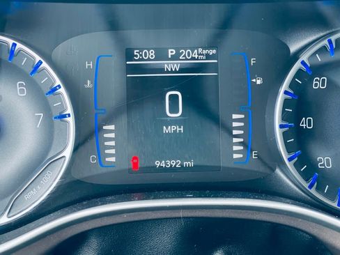 Used 2021 Chrysler Voyager Lxi FWD image 17