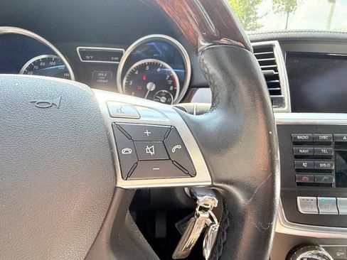 Used 2014 Mercedes-Benz GL 550 4MATIC image 70