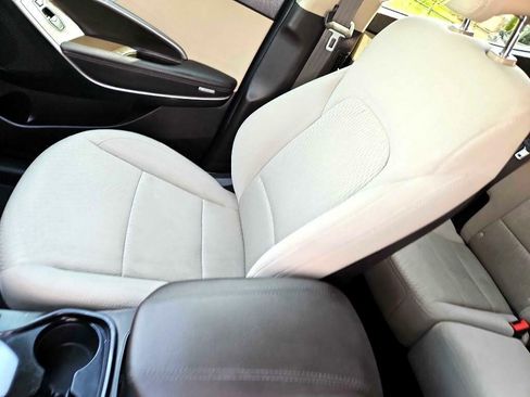 Used 2017 Hyundai Santa Fe Sport image 23