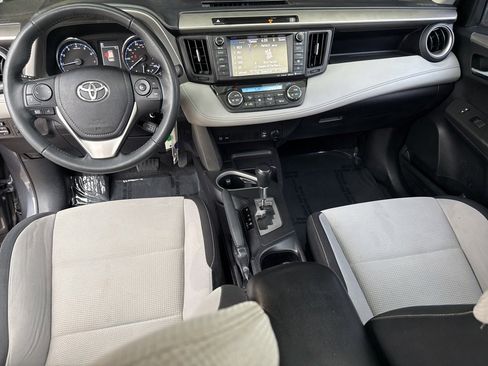Used 2016 Toyota RAV4 XLE image 9