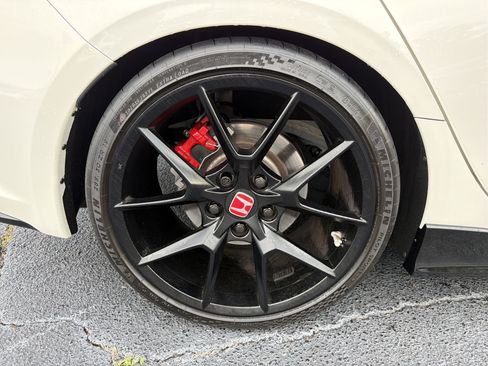 Used 2023 Honda Civic Type R image 15