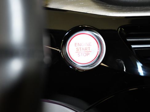 Certified 2025 Acura MDX SH-AWD w/ Advance Package image 24