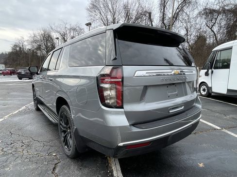 Used 2023 Chevrolet Suburban LS image 5
