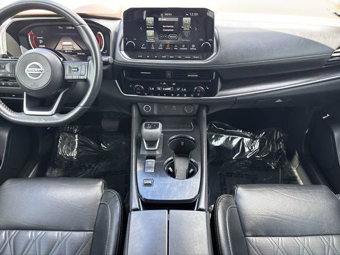 Used 2021 Nissan Rogue Platinum image 15