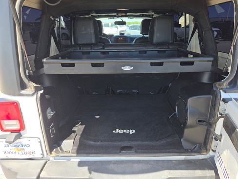 Used 2013 Jeep Wrangler Unlimited Sahara w/ Trailer Tow Group AWD/4WD image 19