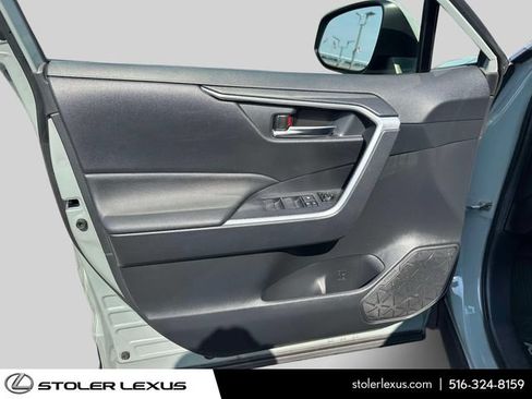 Used 2019 Toyota RAV4 XLE w/ Convenience Package AWD/4WD image 16