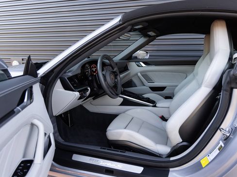 Certified 2021 Porsche 911 Turbo S AWD/4WD image 25