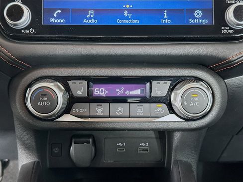 Used 2024 Nissan Versa SR image 23