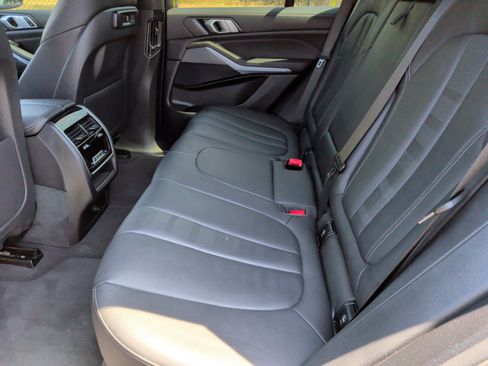 Used 2021 BMW X5 sDrive40i w/ M Sport Package RWD image 39