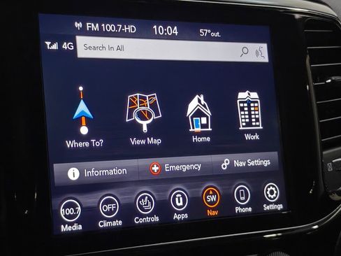 Used 2021 Jeep Grand Cherokee Laredo X image 30